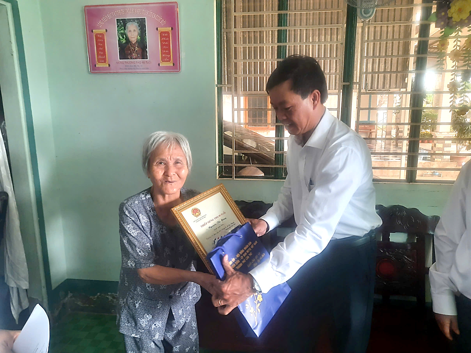 anh tin bai